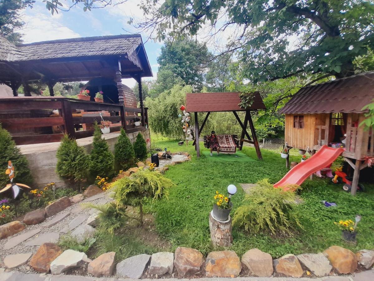 Villa Casa De La Ferma Mariuca Berbesti Exterior foto