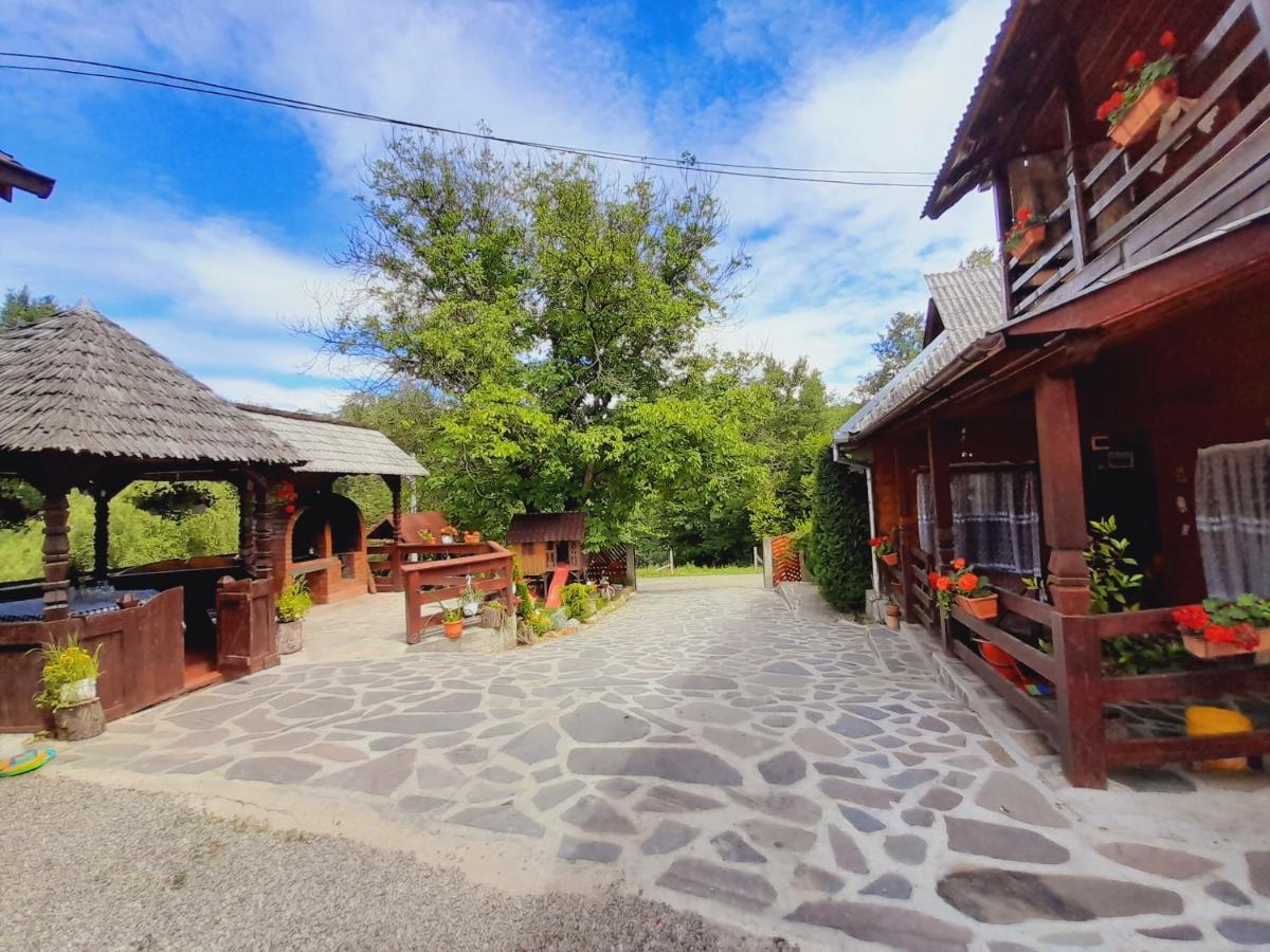 Villa Casa De La Ferma Mariuca Berbesti Exterior foto