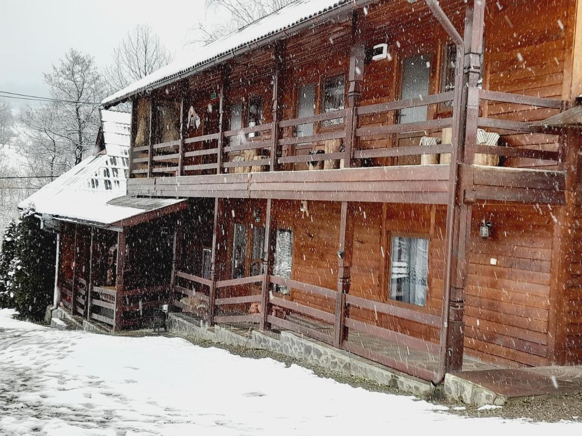 Villa Casa De La Ferma Mariuca Berbesti Exterior foto